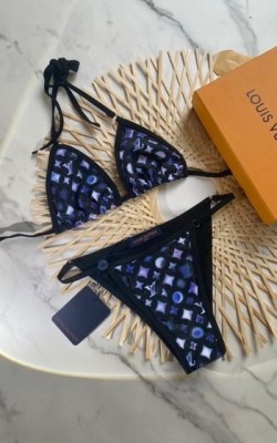 בגד ים לואי מהמם 