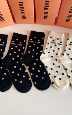 גרביים מיו מיו מארז חמש זוגות