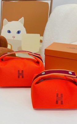 תיק הרמס שתי גדלים