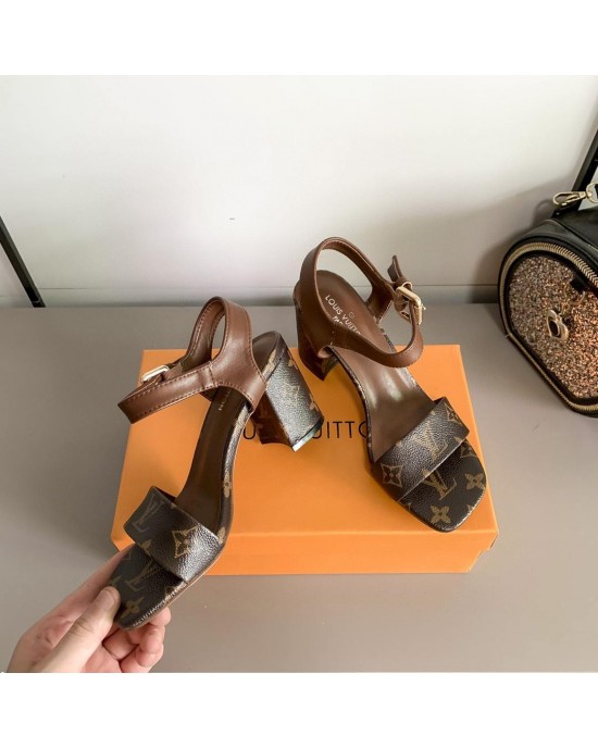 סנדל עקב לואי