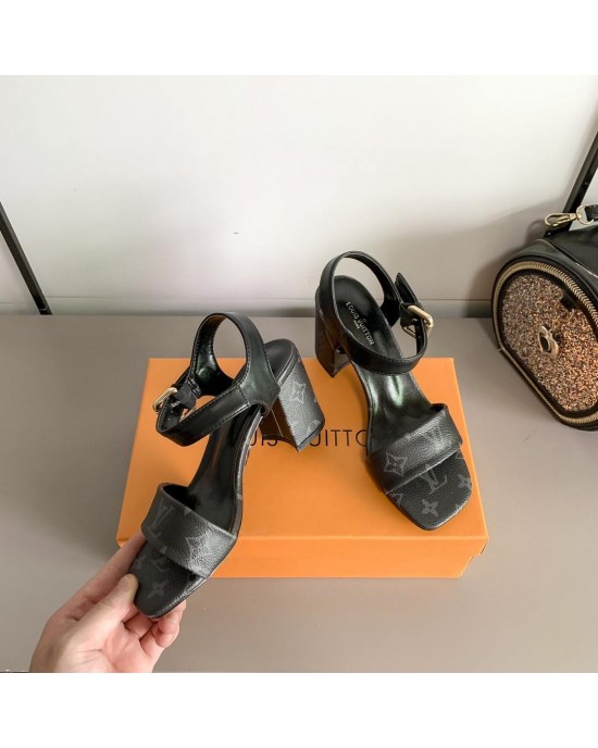 סנדל עקב לואי