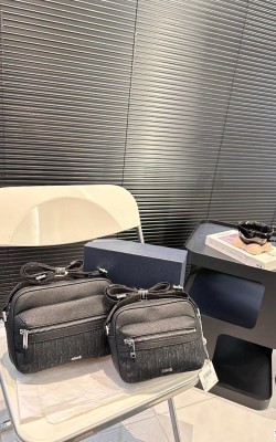 תיק צד דיור 24/17 18.5/14 ס"מ 