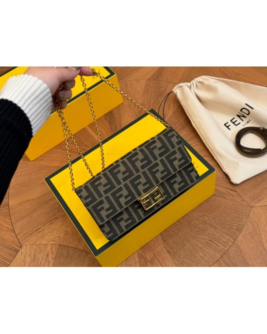 תיק  פנדי 21/12 ס