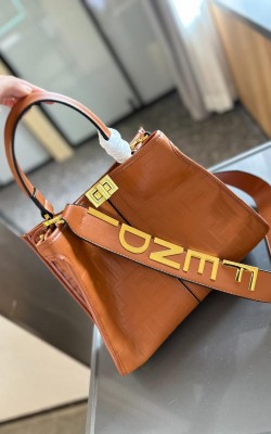 תיק  פנדי 28 ס"מ