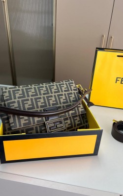 תיק  פנדי 26/15 ס"מ