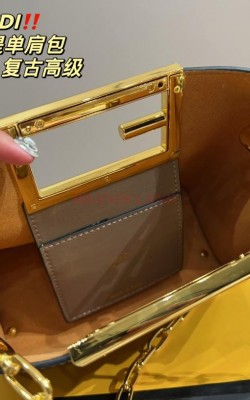 תיק  פנדי 19/18 ס"מ