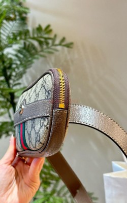 תיק גוצי 17.5/10.5/2.5 ס"מ