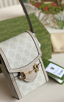 תיק גוצי 11/14 ס"מ