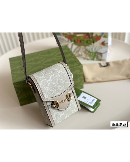 תיק גוצי 11/14 ס