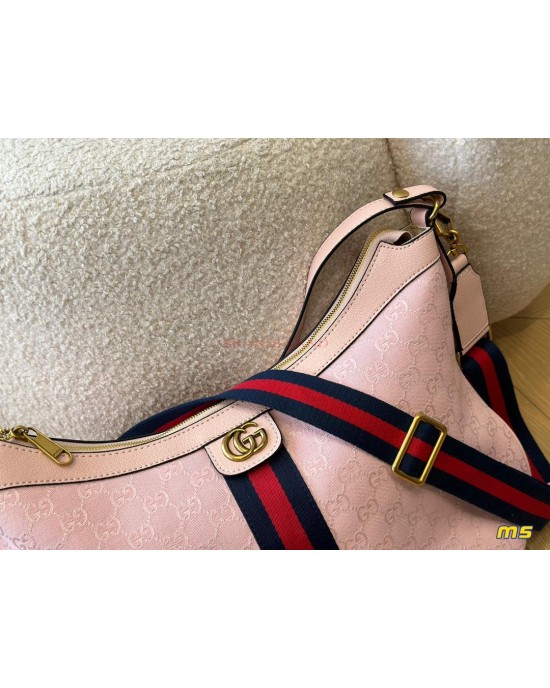 תיק גוצי 34/31 ס