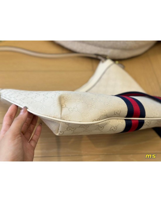 תיק גוצי 34/31 ס