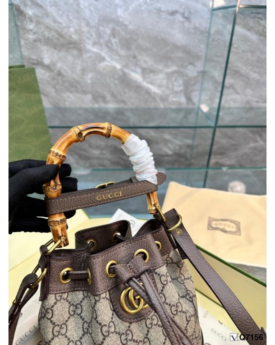 תיק גוצי 20/21 ס