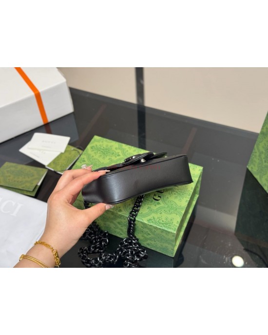 תיק גוצי 16 ס