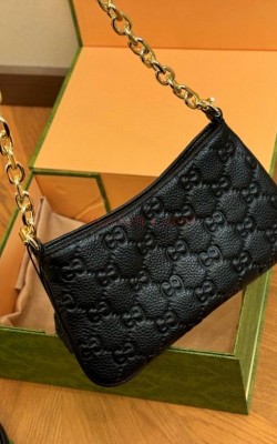 תיק גוצי 22/12 ס"מ