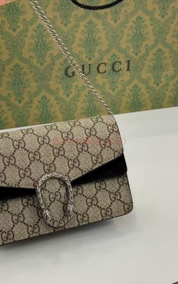 תיק גוצי 17 ס"מ