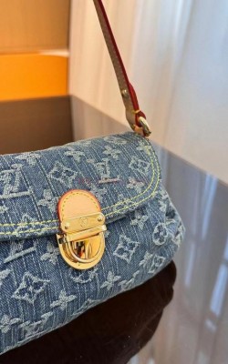 תיק לואי 27/14 ס"מ