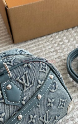 תיק לואי 27/15 ס"מ