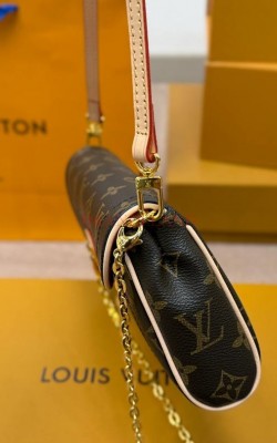 תיק לואי 26/12 ס"מ