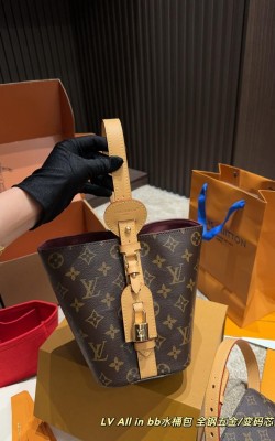 תיק לואי 17/18 ס"מ