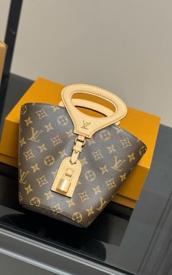 תיק לואי 19/13 ס"מ