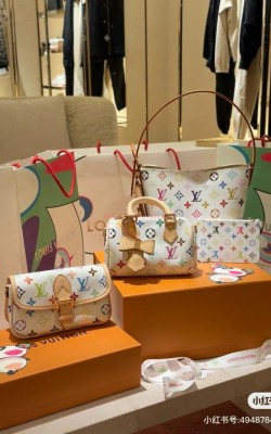 תיק לואי 19/11/6 ס"מ