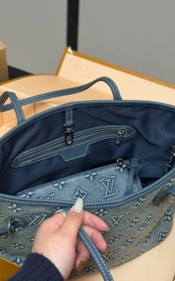 תיק לואי 28/21 ס"מ