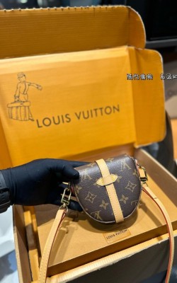 תיק לואי 12.5/12 ס"מ