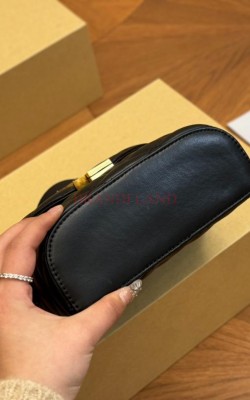 תיק איב סאן לורן 19/15 ס"מ