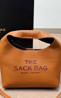 תיק מארק ג'ייקובס 38/28 23/16 ס"מ