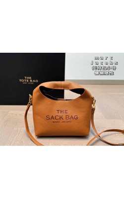 תיק מארק ג'ייקובס 38/28 23/16 ס"מ