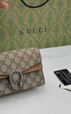 תיק גוצי 17 ס"מ