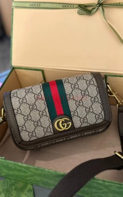 תיק גוצי 18 ס"מ