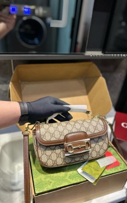 תיק גוצי 22/12 ס"מ