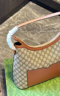 תיק גוצי 30/35 ס"מ