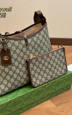 תיק גוצי 32/25 ס"מ