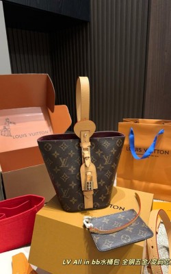 תיק לואי 17/18 ס"מ