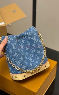 תיק לואי 18/18 ס"מ