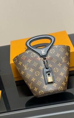 תיק לואי 19/13 ס"מ