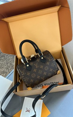 תיק לואי 20 ס"מ