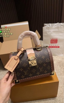 תיק לואי 21/24 ס"מ