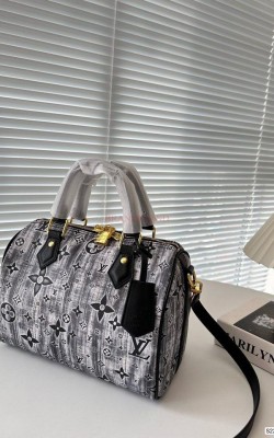 תיק לואי 26/19 ס"מ