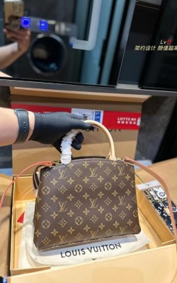 תיק לואי 28/20 ס"מ