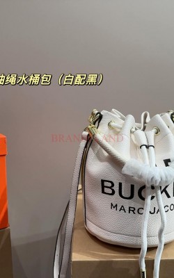 תיק מארק ג'ייקובס 18/23 ס"מ