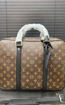 תיק מחשב לואי 38/28 ס"מ