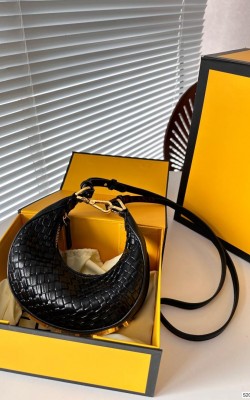 תיק  פנדי 19/10 ס"מ