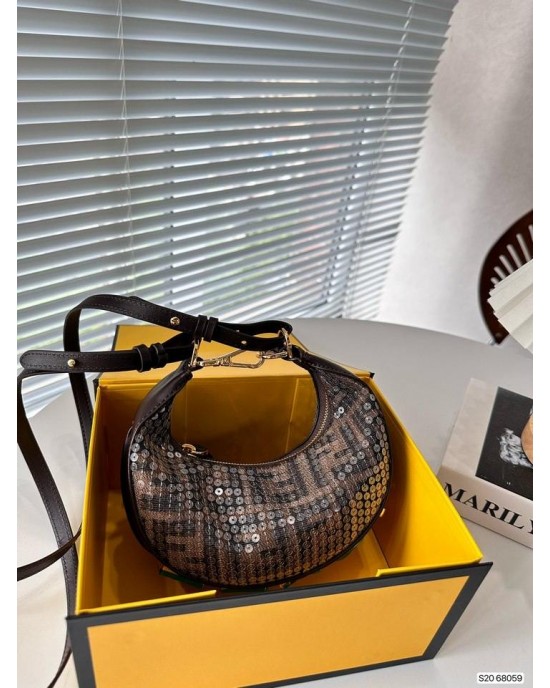 תיק  פנדי 26/15 ס