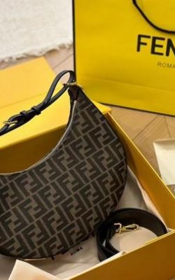 תיק  פנדי 28/16 ס"מ