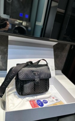 תיק צד פראדה 23/23 ס"מ