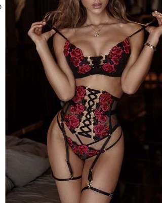 Ellolace Sensual Lingerie Sexy Embroidery Bandage Breves Sets Garters Briefs Luxury 3-Piece Whuta Hot Erotic Delicate Underwear