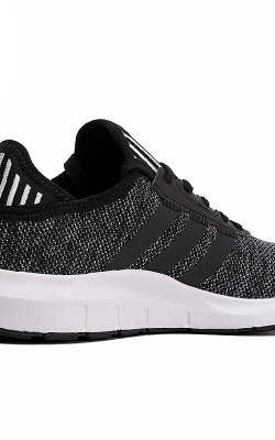 נעלי אדידס סוויפט ראן